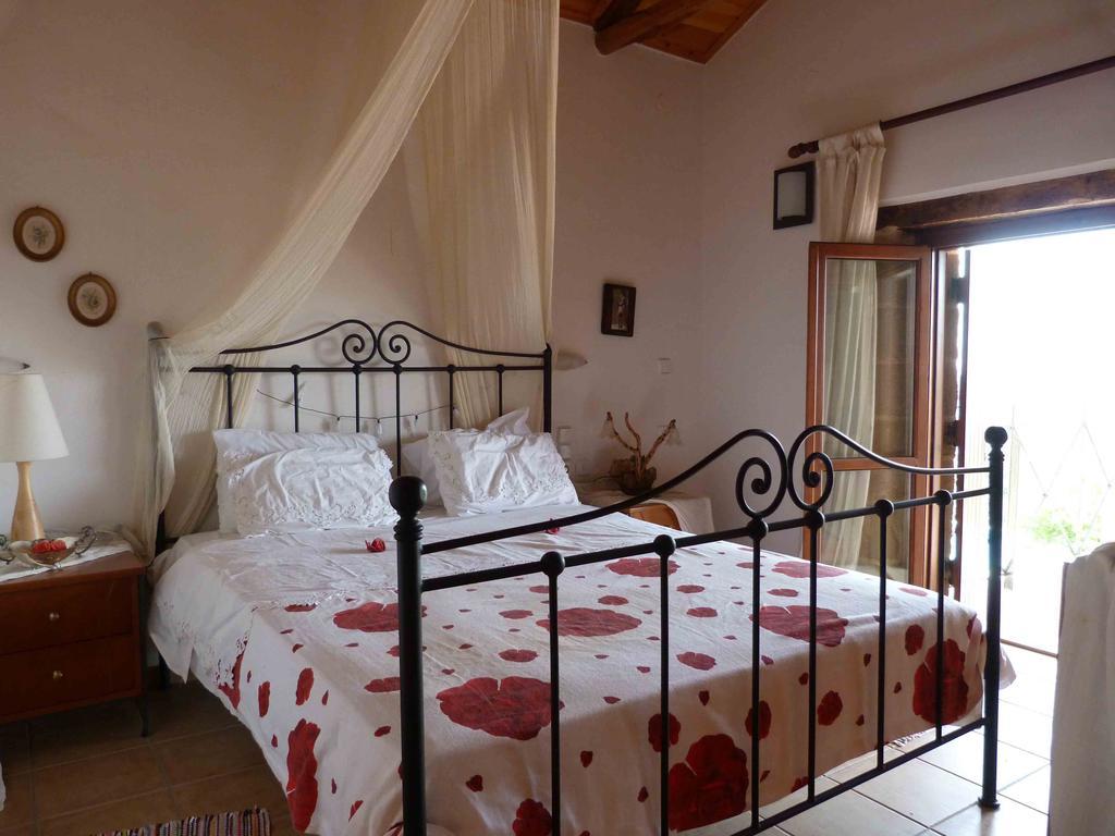 The Garden Villas Máleme Phòng bức ảnh